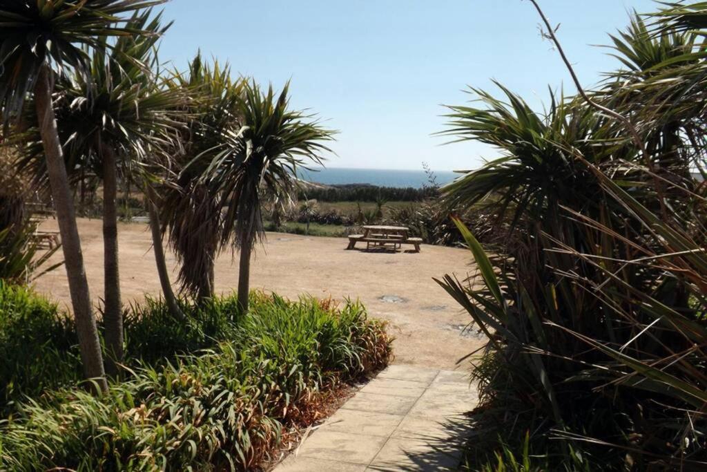 Plas Darien-3 Bed Apt- Sea Views - Sleeps 5 Трирддур Экстерьер фото