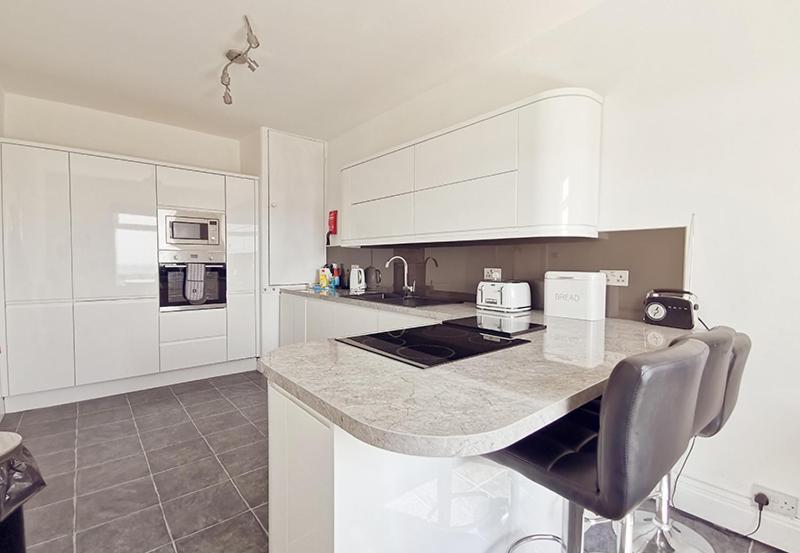 Plas Darien-3 Bed Apt- Sea Views - Sleeps 5 Трирддур Экстерьер фото