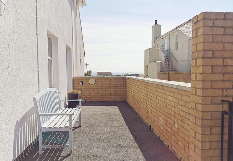 Plas Darien-3 Bed Apt- Sea Views - Sleeps 5 Трирддур Экстерьер фото